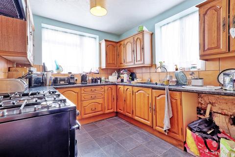 2 Montgomery Crescent, Romford, RM3 7UJ