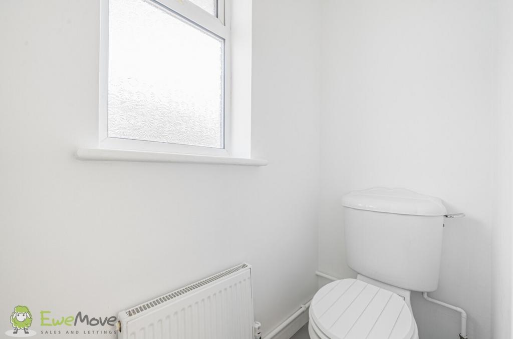 Cloakroom Upstairs