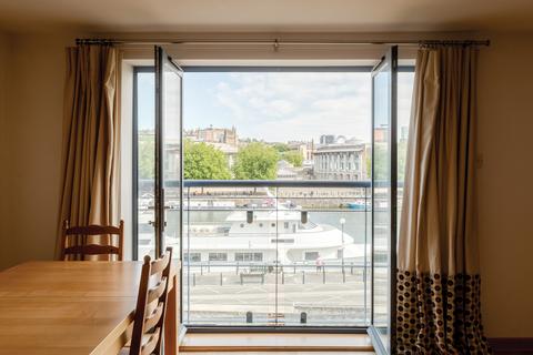 2 bedroom flat for sale, Cumberland Road, Bristol BS1
