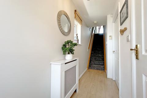 4 bedroom semi-detached house for sale, Weavermill Park, Ashton-in-Makerfield, Wigan, WN4 9EZ
