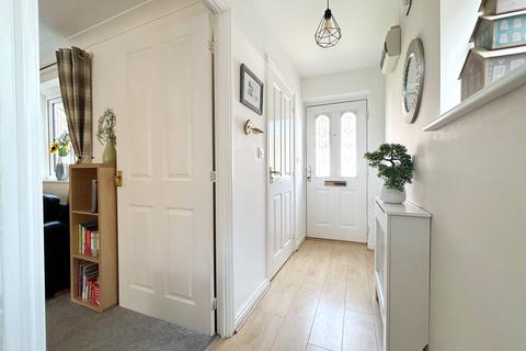 4 bedroom semi-detached house for sale, Weavermill Park, Ashton-in-Makerfield, Wigan, WN4 9EZ