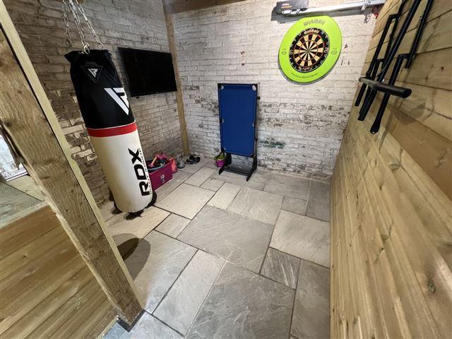 Summer House/Garage