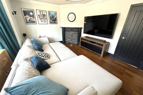 3 bedroom end of terrace house for sale, Chatsworth Avenue, Portsmouth PO6