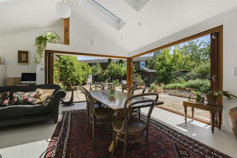 3 bedroom semi-detached house for sale, Dalton Square, Cambridge CB4