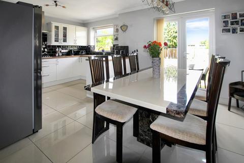 77 Babbacombe Road, Styvechale, Coventry, CV3 5NZ