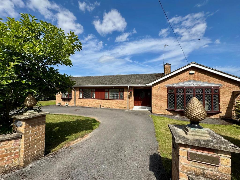 34-36 Elveley Drive d.jpg