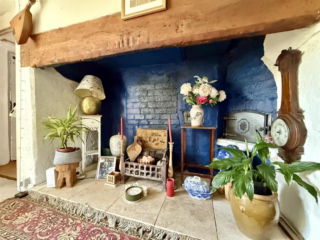 Fireplace.jpg
