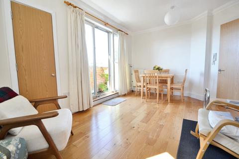 2 bedroom penthouse for sale, Winchester