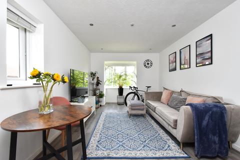 1 bedroom flat for sale, Durham Avenue Bromley BR2