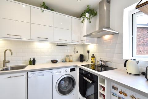 1 bedroom flat for sale, Durham Avenue Bromley BR2