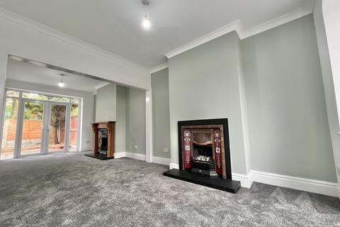 4 bedroom semi-detached house for sale, South Parade, Cleveleys FY5