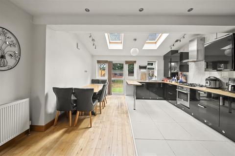 3 bedroom terraced house for sale, Wills Crescent, Whitton TW3