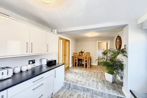 3 Bellingham Close, Bury, BL8 2TU