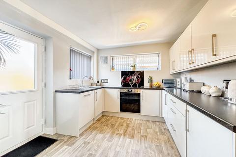 3 Bellingham Close, Bury, BL8 2TU
