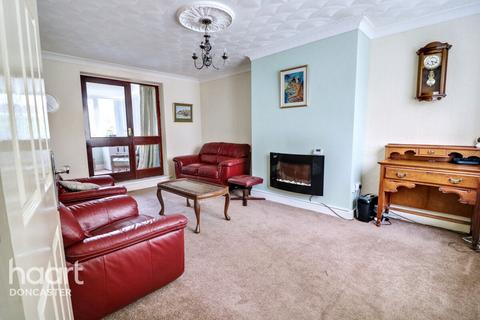3 bedroom end of terrace house for sale, Tudor Road, Doncaster