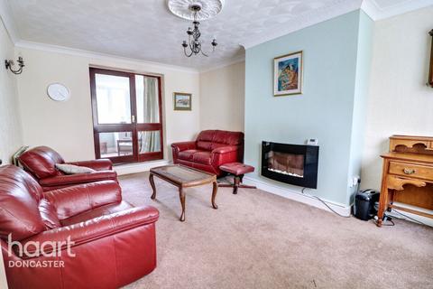 3 bedroom end of terrace house for sale, Tudor Road, Doncaster
