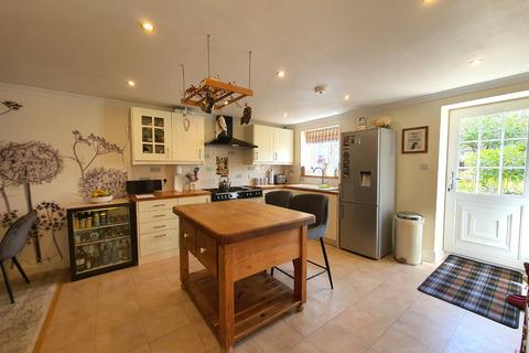 2 bedroom end of terrace house for sale, North Street, Martock, TA12