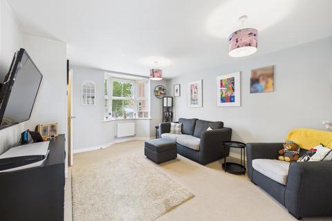 8 Eaton Close, Anlaby, Hull, HU10 7EY