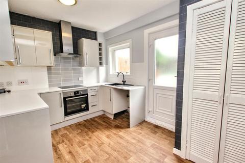 81 Cairneymount Road, Carluke, ML8 4DZ