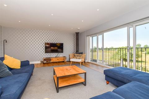 4 bedroom detached house for sale, Prime View, New Romney, Kent