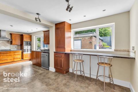 4 bedroom semi-detached house for sale, Middlegate Green