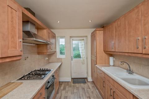 15 Teasel Close, Liversedge, WF15 8BJ