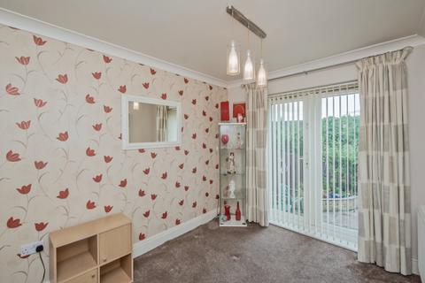 15 Teasel Close, Liversedge, WF15 8BJ