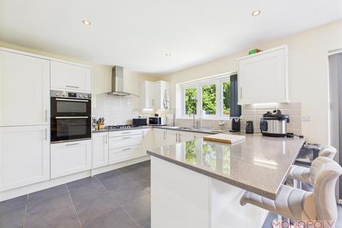 4 bedroom detached house for sale, Maes Gwyrdd, Gwersyllt, Wrexham