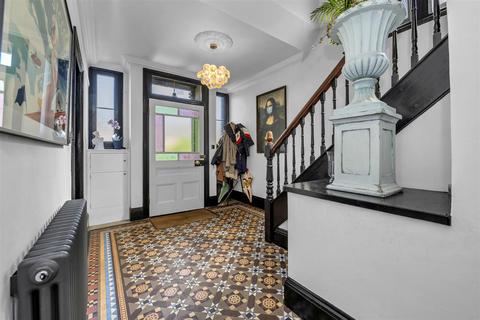 5 bedroom detached house for sale, Queens Road, Bury St. Edmunds