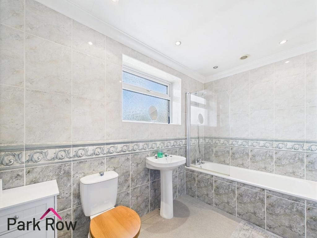 Family bathroom