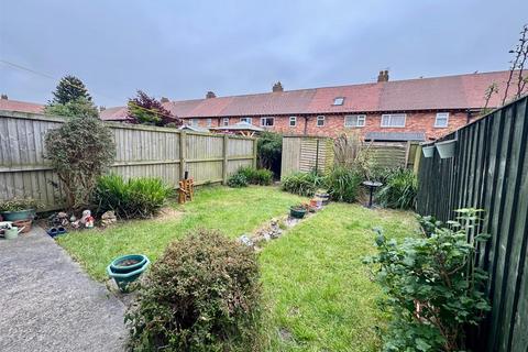 3 bedroom terraced house for sale, Holly Walk, Scarborough