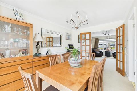 11 Tennand Close, Cheshunt, Waltham Cross, EN7 6DJ