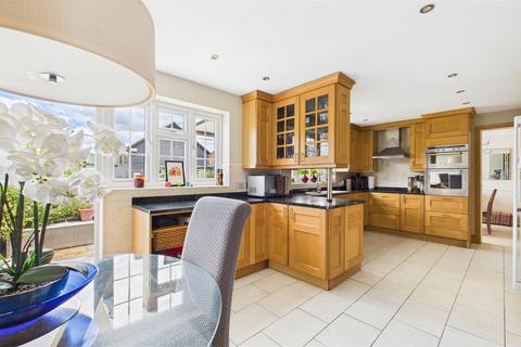 11 Tennand Close, Cheshunt, Waltham Cross, EN7 6DJ