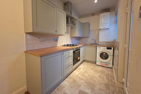 2 bedroom terraced house for sale, Aisthorpe Road, Woodseats, S8 8SZ