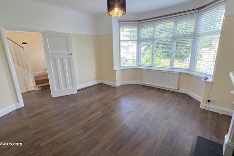 104 Cat Hill, Barnet, EN4 8HX