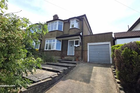 104 Cat Hill, Barnet, EN4 8HX