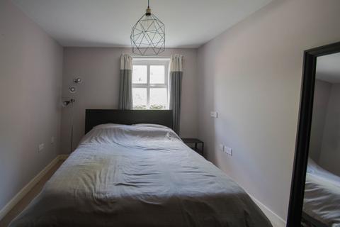 35 Crownoakes Drive, Wordsley, Stourbridge, DY8 5SQ
