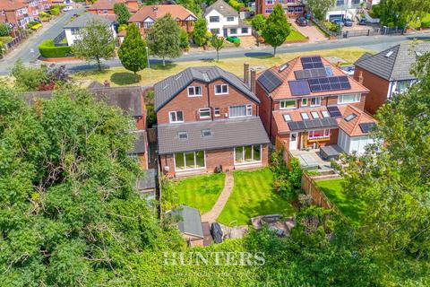 8 bedroom detached house for sale, Mainway, Alkrington, M24