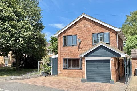 4 bedroom detached house for sale, Badger Way, Verwood, BH31