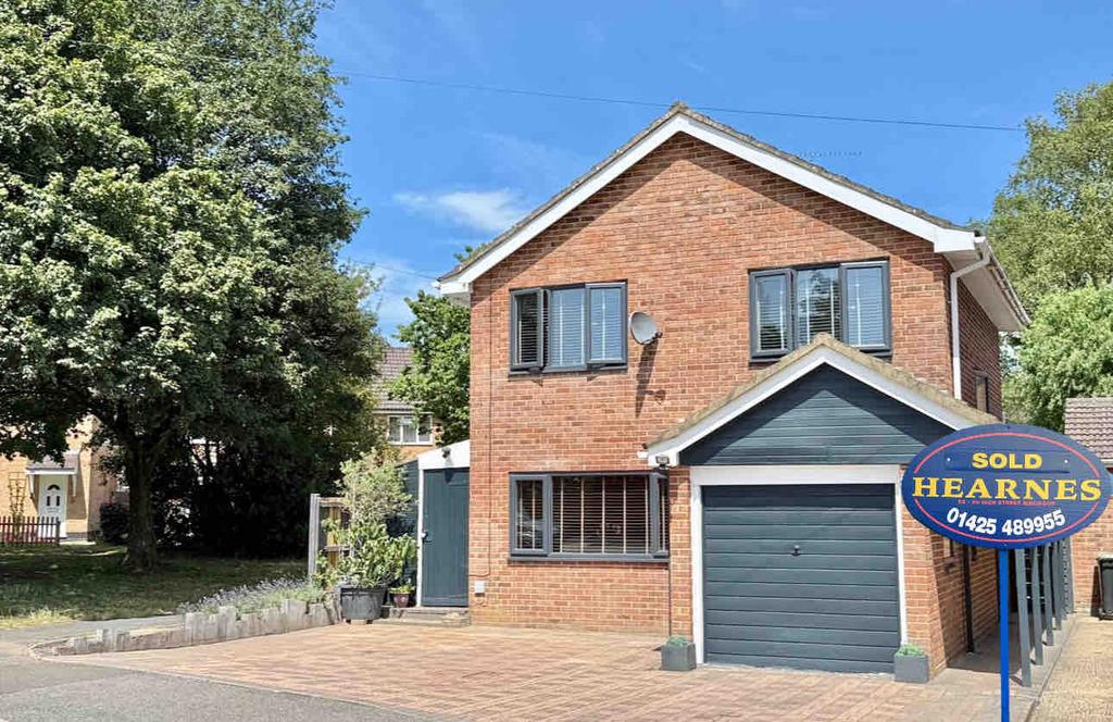 4 bed detached family home