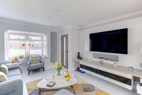 3 bedroom detached house for sale, Deyncourt Road, Wolverhampton, West Midlands, WV10