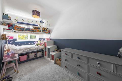 55 Earle Gardens, Kingston Upon Thames, KT2 5TB
