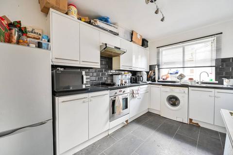 1 bedroom flat for sale, Marlborough Close, Elephant and Castle, London, SE17