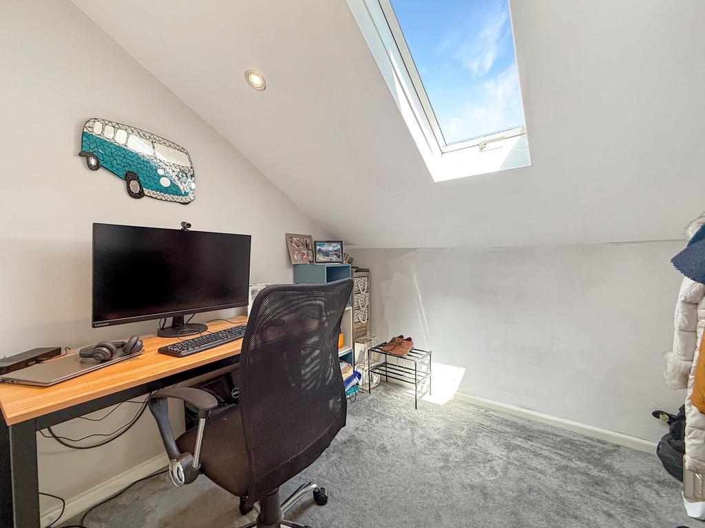 Bedroom 4/Office