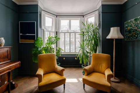 47 Dover Road, London, E12 5DZ