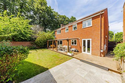 15 Grange Way, Broadstairs, CT10 2YP