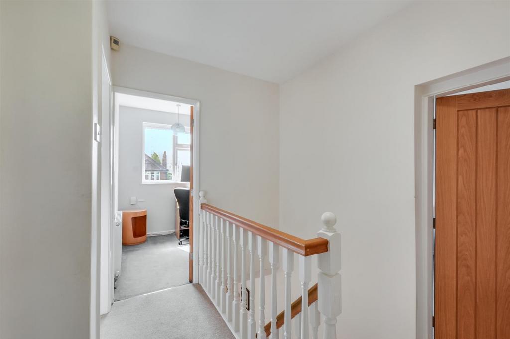 1st Floor Landing 1.jpeg