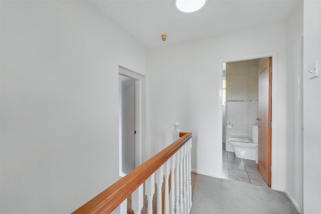 1st Floor Landing 2.jpeg