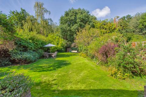undefined, Farley Road, South Croydon CR2