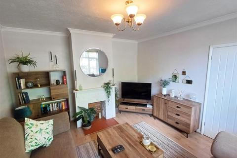 13 Reddington Drive, Slough, SL3 7QT